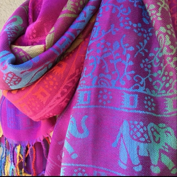 Vibrant Hand Woven Scarf / Sarong - Picture 2 of 5